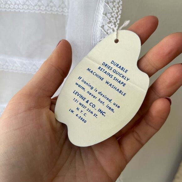 Vintage 1950s/60s Sheer White Lace Apron w/ Floral Embroidery & Pockets NWT - Picture 6 of 11